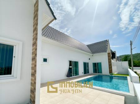 View Till Khao: Moderne Pool Villa mit Bergblick