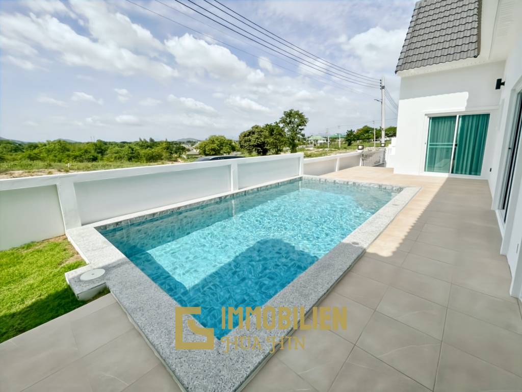 View Till Khao: Moderne Pool Villa mit Bergblick