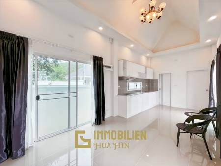 View Till Khao: Moderne Pool Villa mit Bergblick