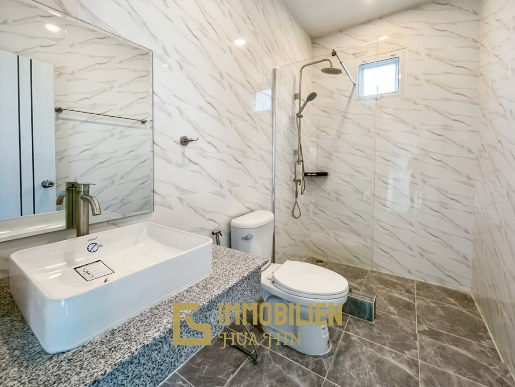 View Till Khao: Moderne Pool Villa mit Bergblick