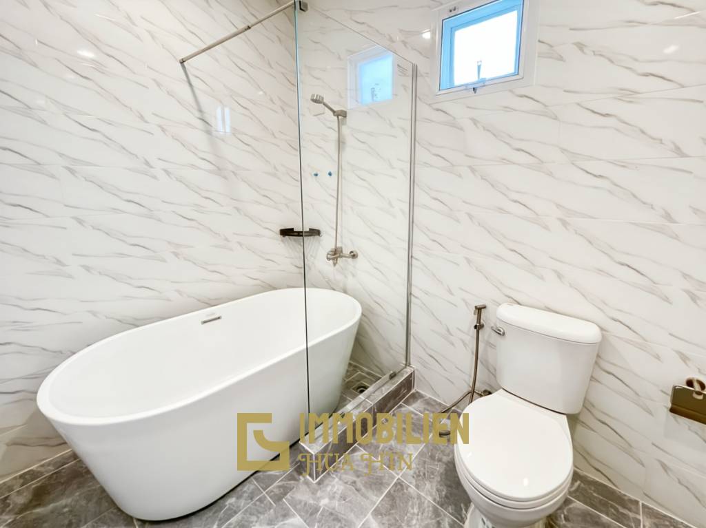 View Till Khao: Moderne Pool Villa mit Bergblick