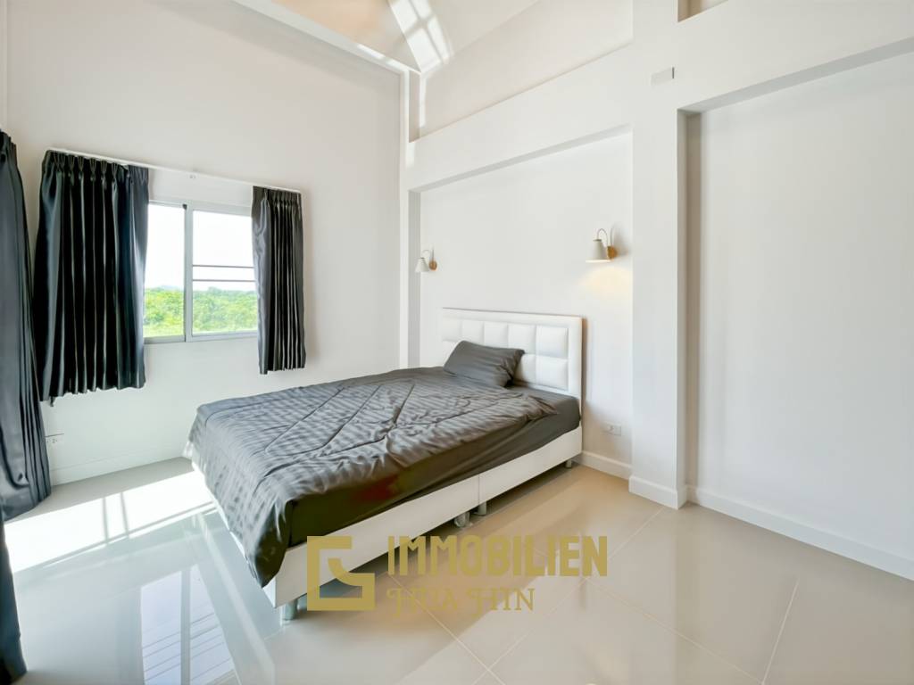 View Till Khao: Moderne Pool Villa mit Bergblick