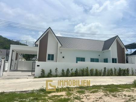 View Till Khao: Moderne Pool Villa mit Bergblick