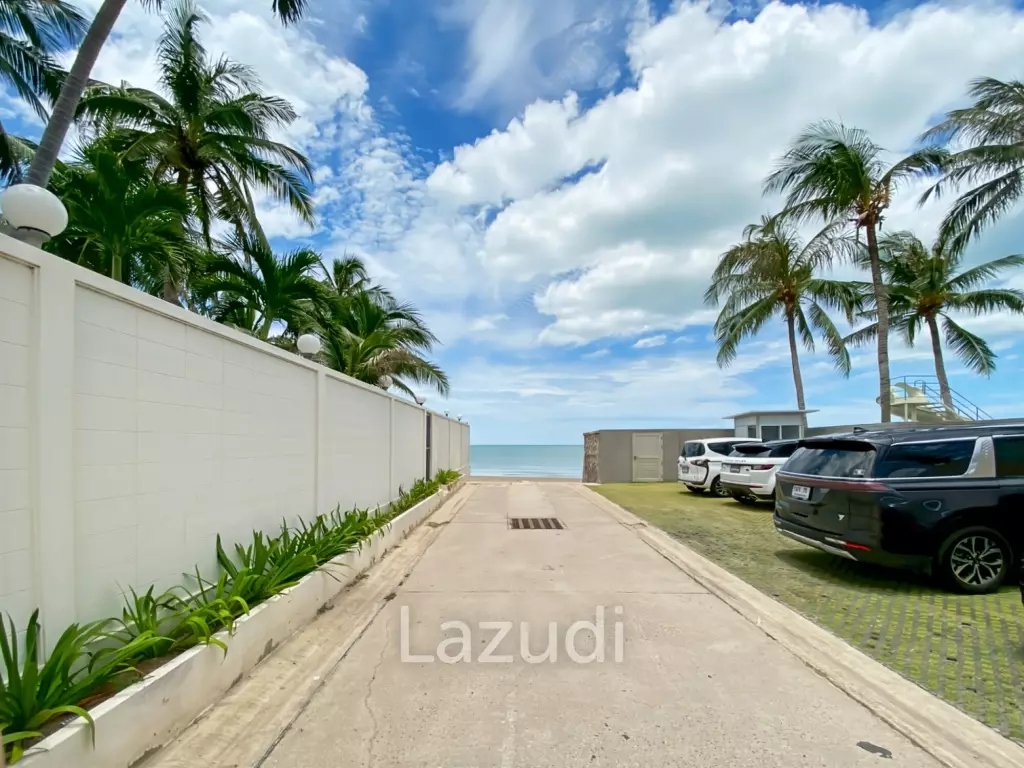 4 Bedroom House Only A Few Steps To The Beach