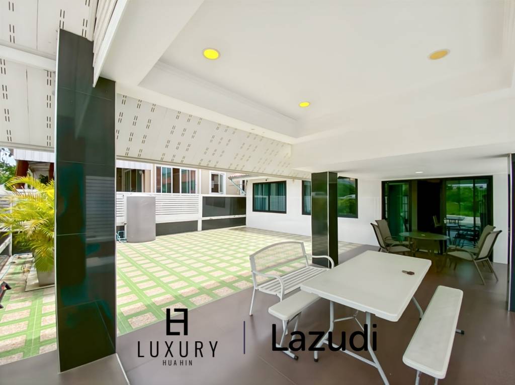 4 Bedroom House Only A Few Steps To The Beach