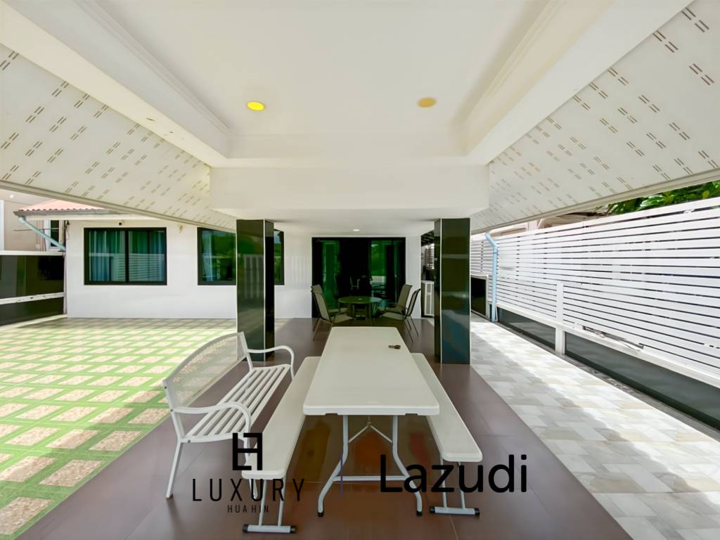 4 Bedroom House Only A Few Steps To The Beach