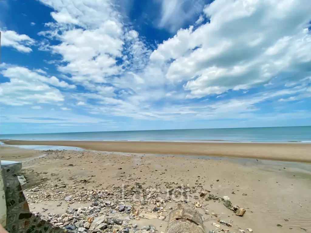 4 Bedroom House Only A Few Steps To The Beach