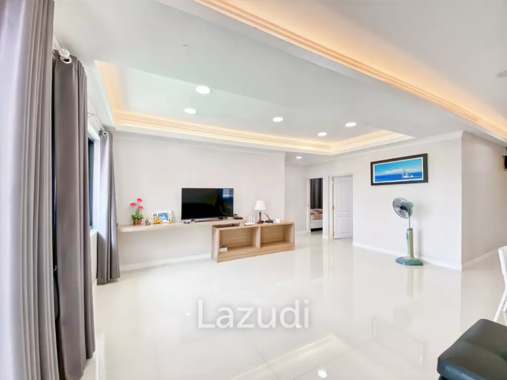4 Bedroom House Only A Few Steps To The Beach