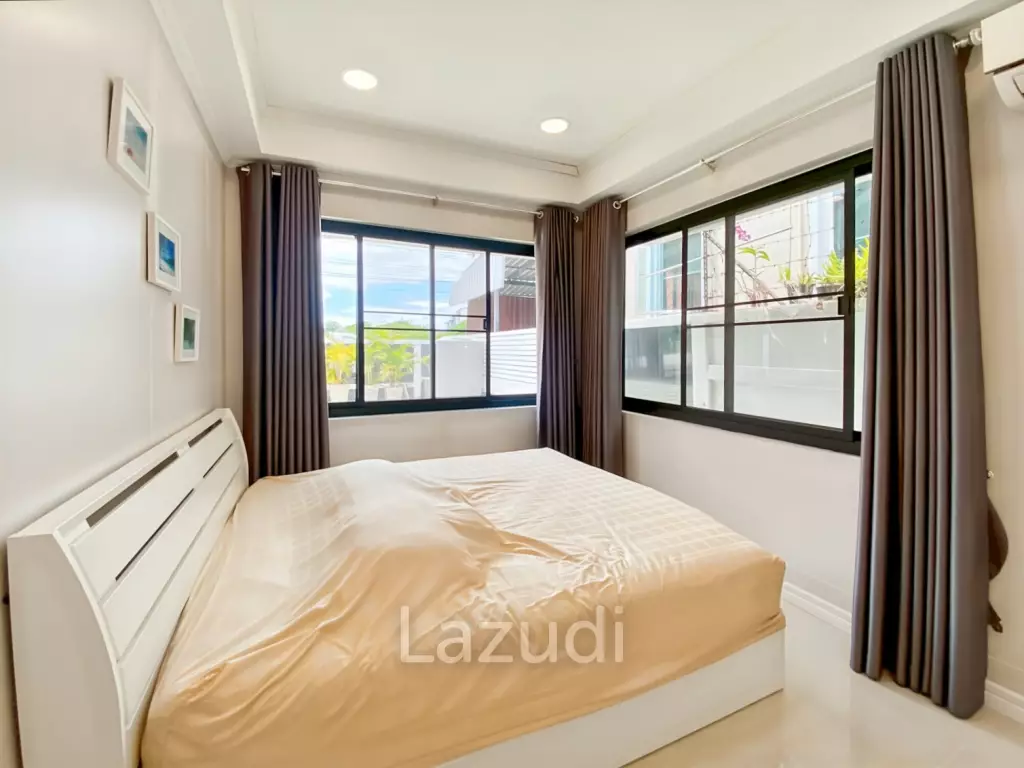 4 Bedroom House Only A Few Steps To The Beach