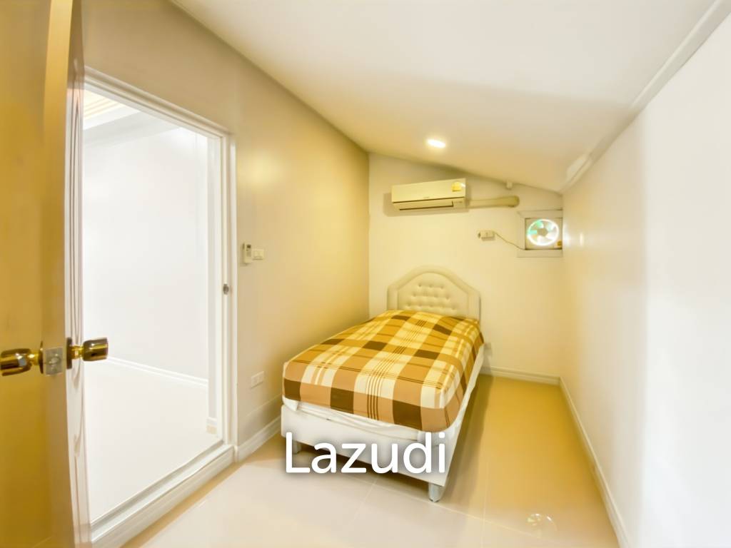 4 Bedroom House Only A Few Steps To The Beach