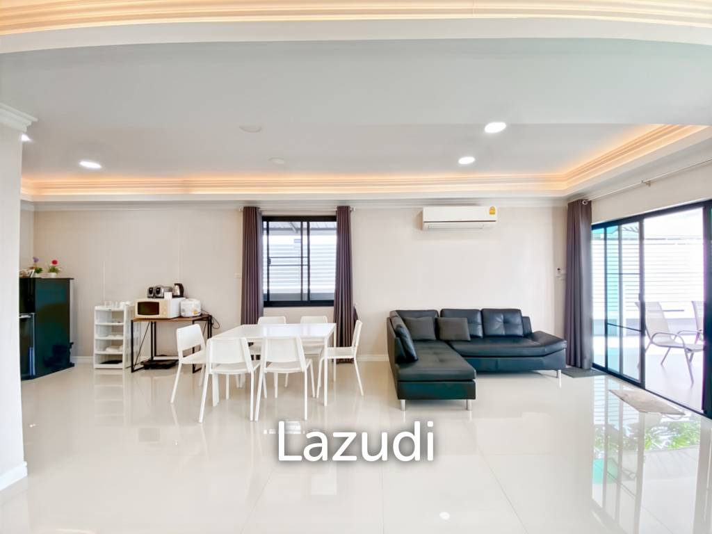 4 Bedroom House Only A Few Steps To The Beach