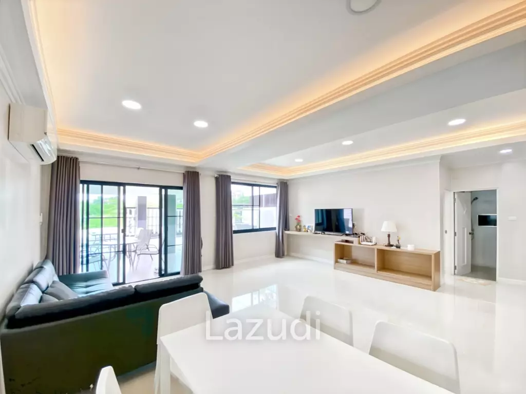 4 Bedroom House Only A Few Steps To The Beach