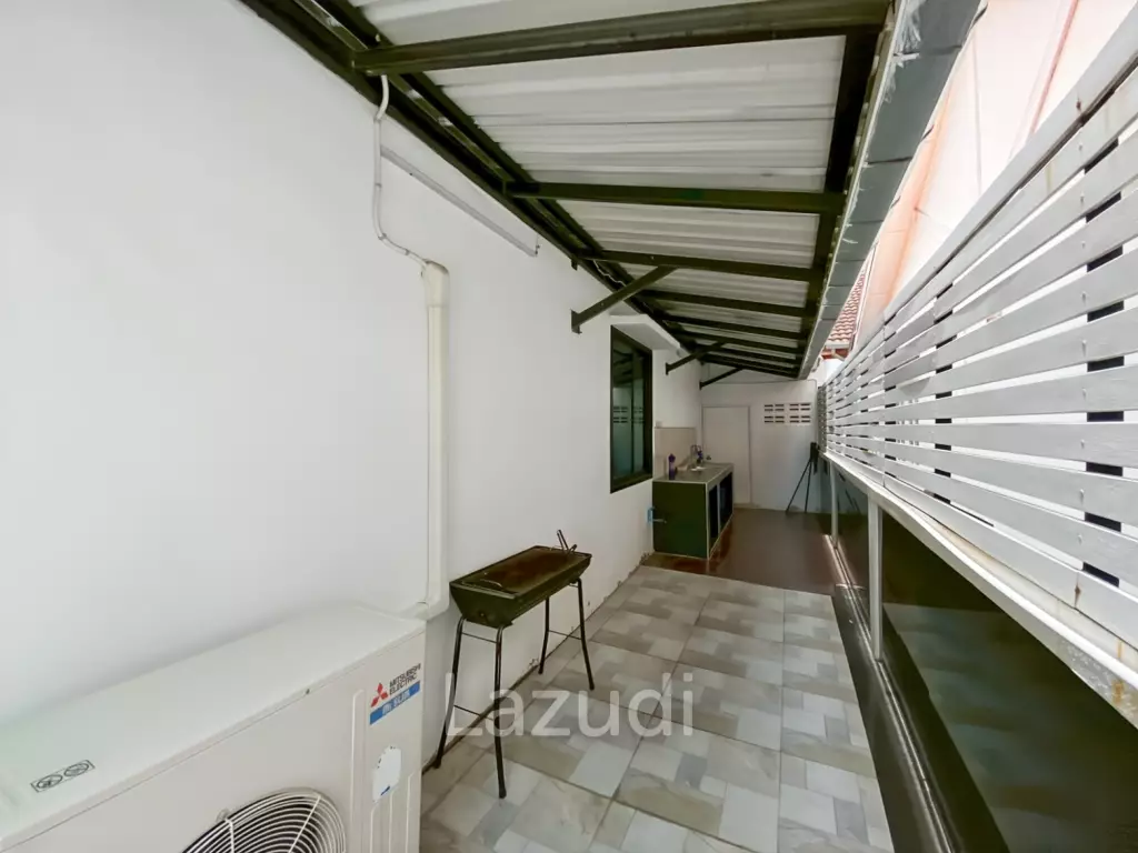 4 Bedroom House Only A Few Steps To The Beach