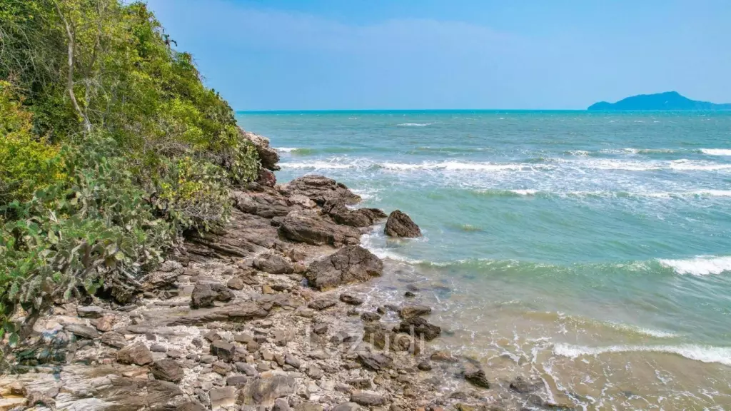 Absolute Beachfront Land in Sam Roi Yot