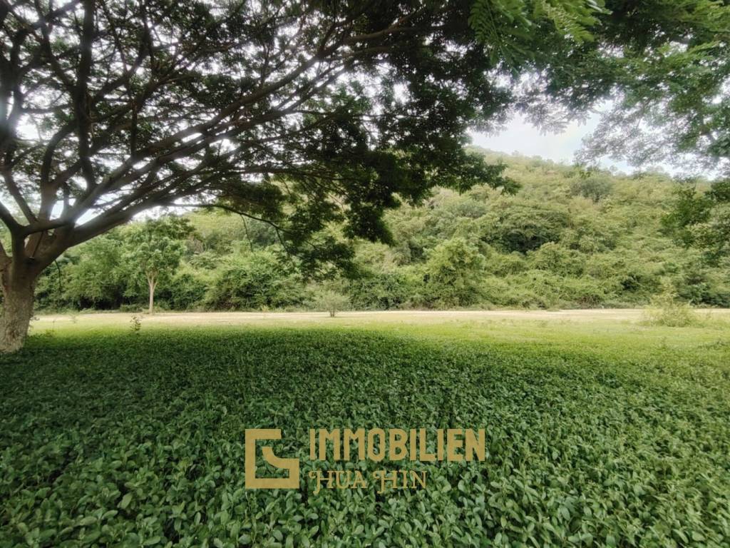 Strandgrundstück in Sam Roi Yot