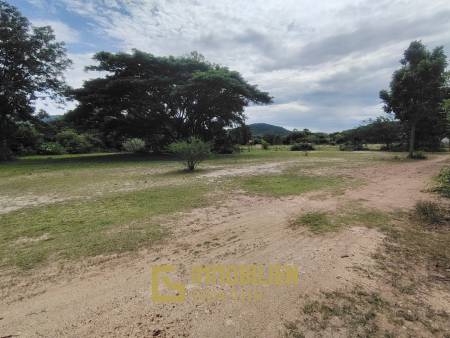 Strandgrundstück in Sam Roi Yot