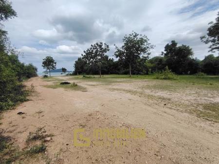 Strandgrundstück in Sam Roi Yot