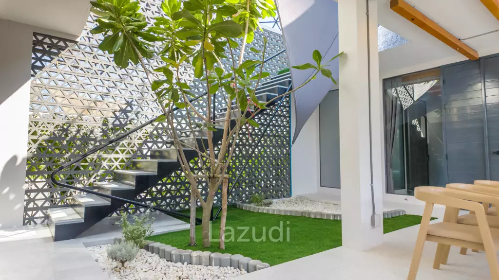 Luxurious Modern Oasis in Hua Hin with Stunning