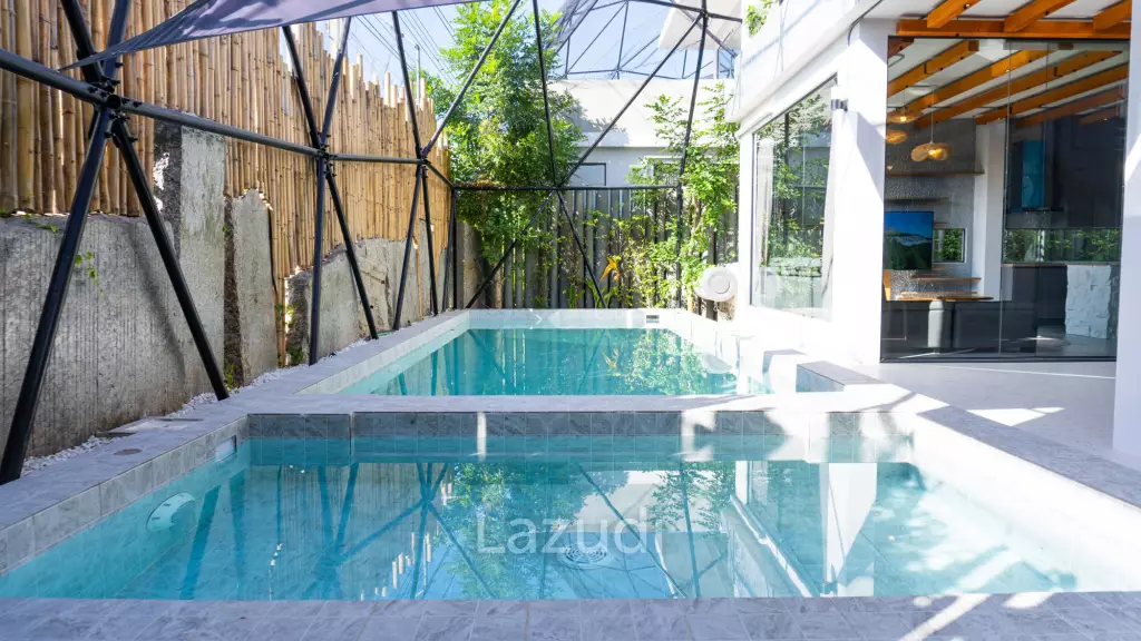Luxurious Modern Oasis in Hua Hin with Stunning