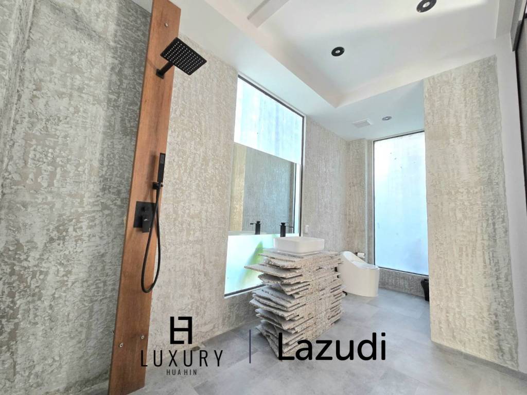 Luxurious Modern Oasis in Hua Hin with Stunning