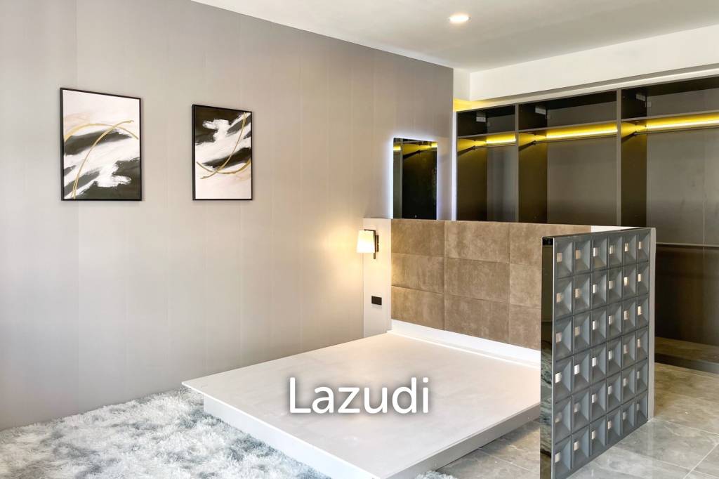 5 Bedroom 7 Bathroom 600 Sq.m White Mansion