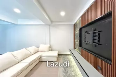5 Bedroom 7 Bathroom 600 Sq.m White Mansion