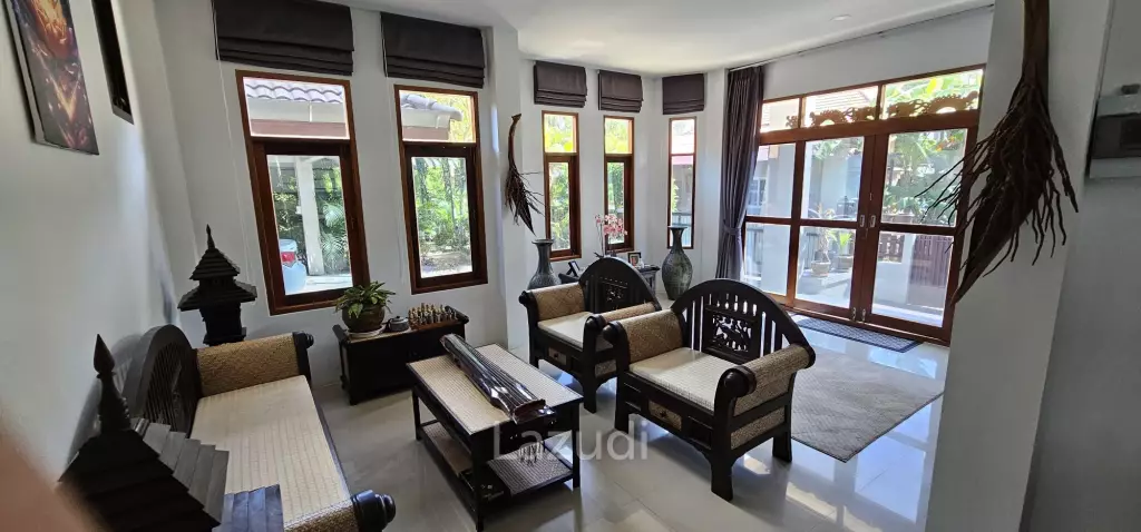 3-Bedrooms House with Garden in Taling Ngam