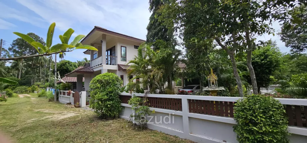 3-Bedrooms House with Garden in Taling Ngam