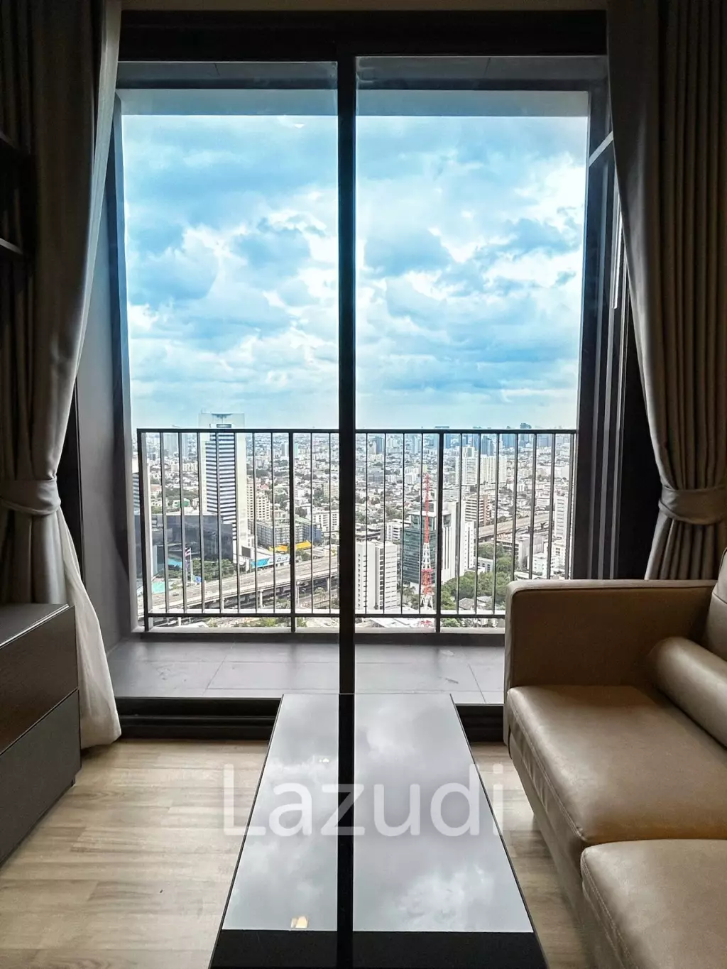 1 Bedroom 1 Bathroom 41 Sq.m THE LINE Jatujak - Mochit