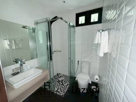 Spacious 2-Storey Villa with Rooftop Jacuzzi, 3 bed, 3 bath