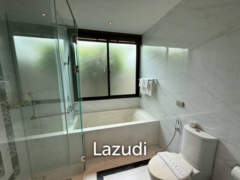 Spacious 2-Storey Villa with Rooftop Jacuzzi, 3 bed, 3 bath