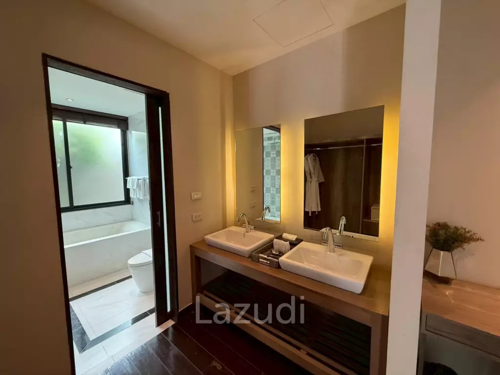 Spacious 2-Storey Villa with Rooftop Jacuzzi, 3 bed, 3 bath