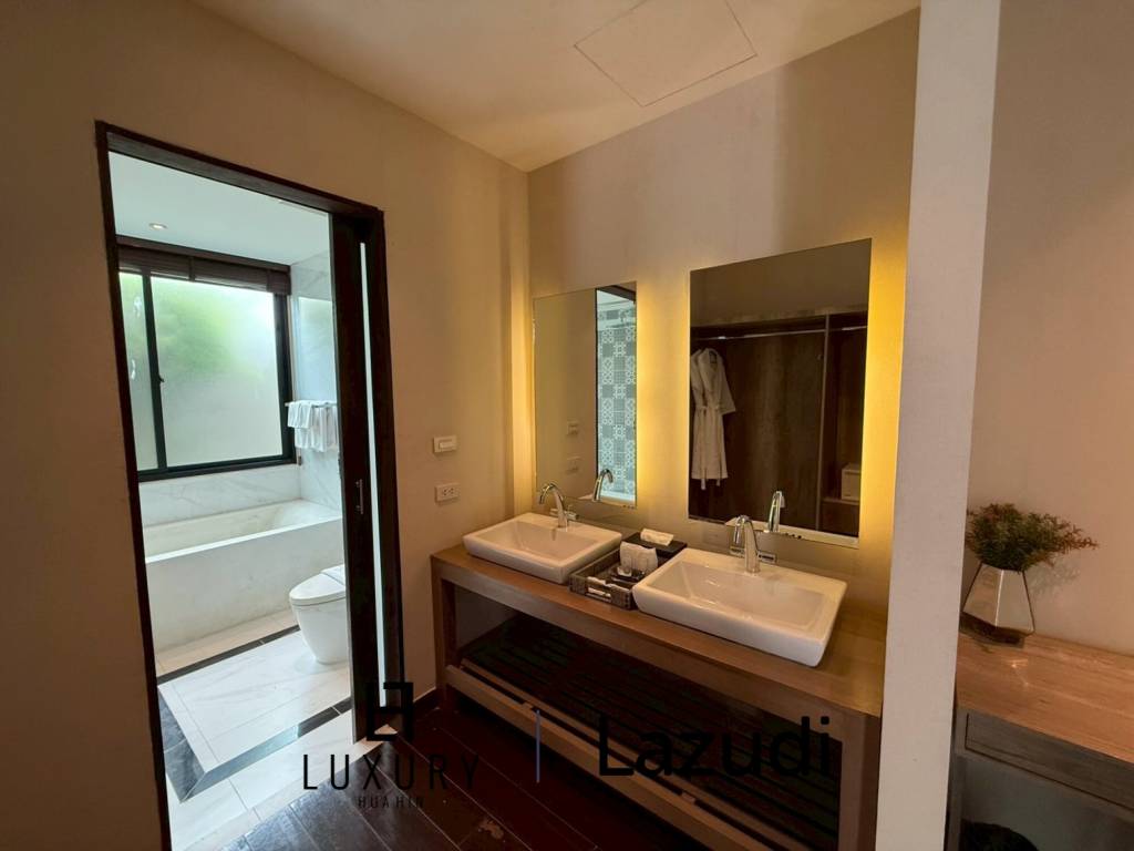 Spacious 2-Storey Villa with Rooftop Jacuzzi, 3 bed, 3 bath