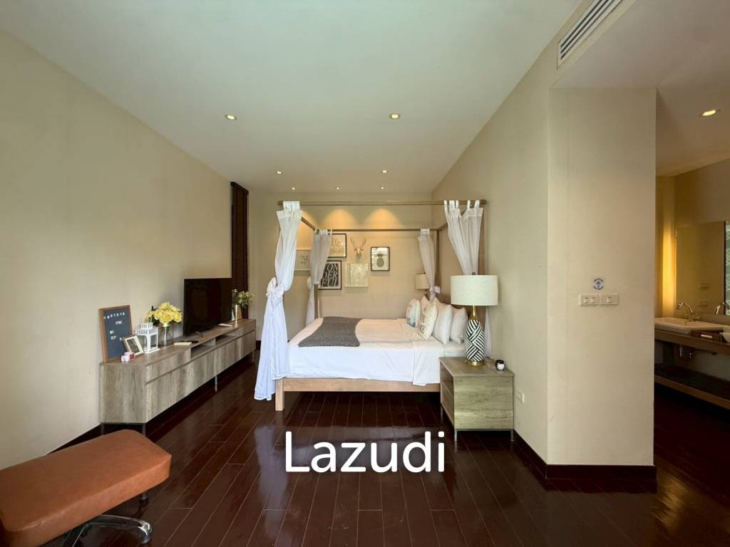 Spacious 2-Storey Villa with Rooftop Jacuzzi, 3 bed, 3 bath