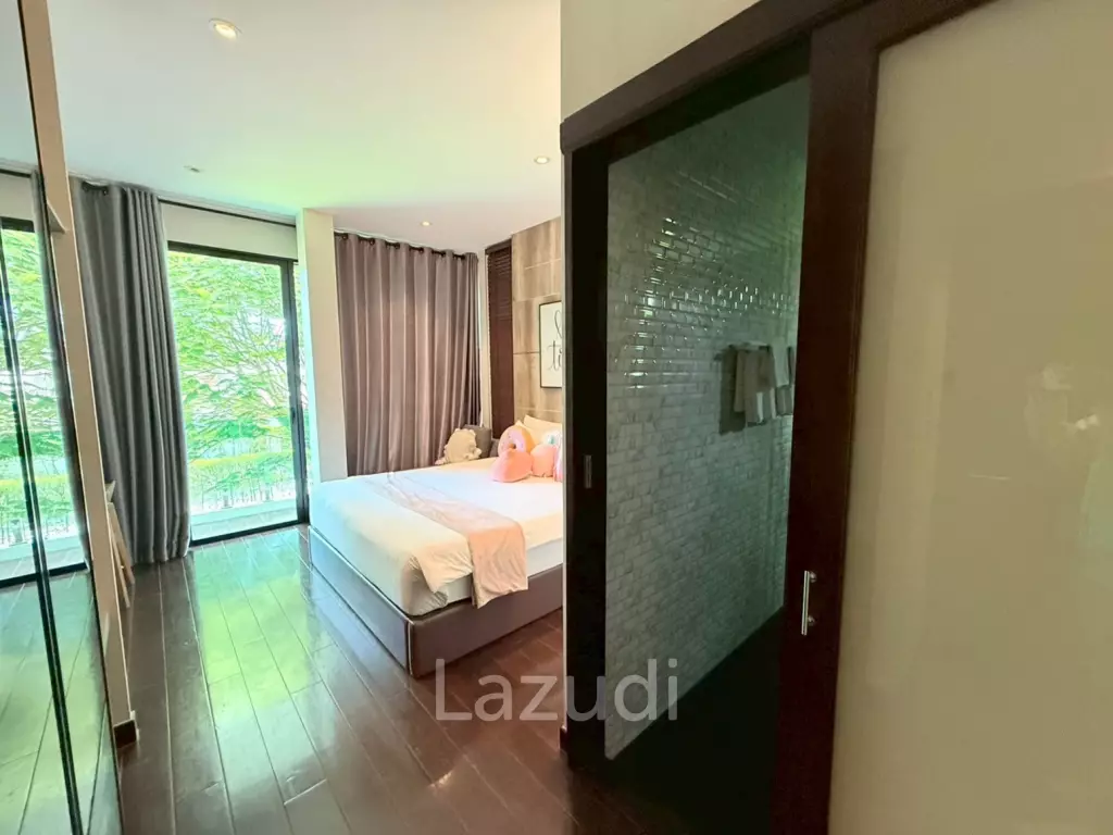 Spacious 2-Storey Villa with Rooftop Jacuzzi, 3 bed, 3 bath