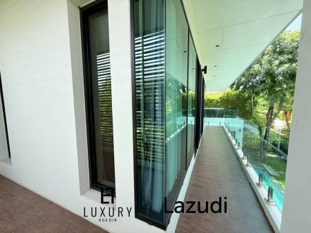 Spacious 2-Storey Villa with Rooftop Jacuzzi, 3 bed, 3 bath