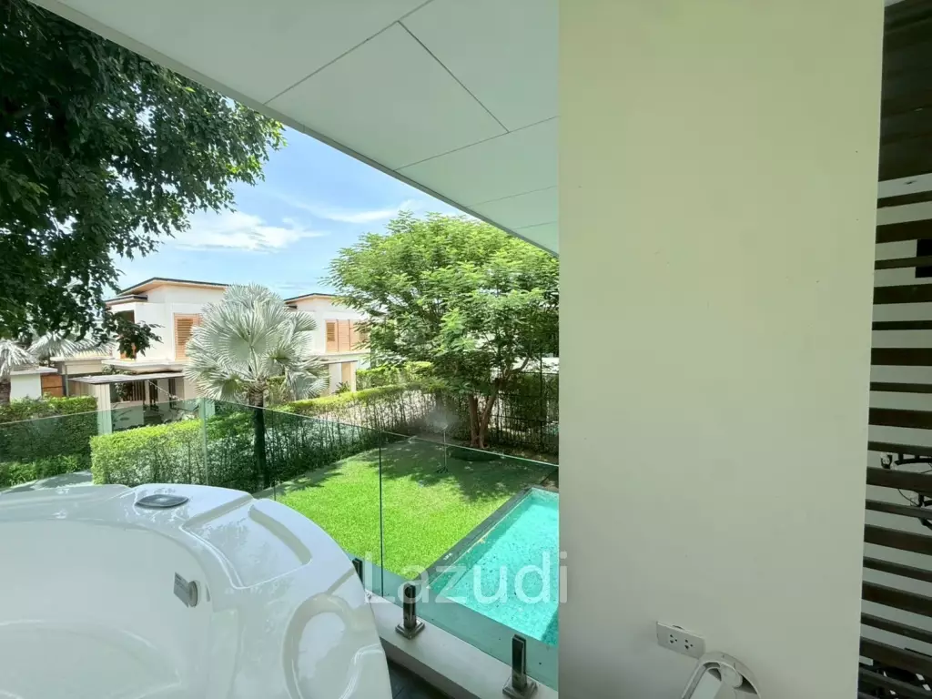 Spacious 2-Storey Villa with Rooftop Jacuzzi, 3 bed, 3 bath