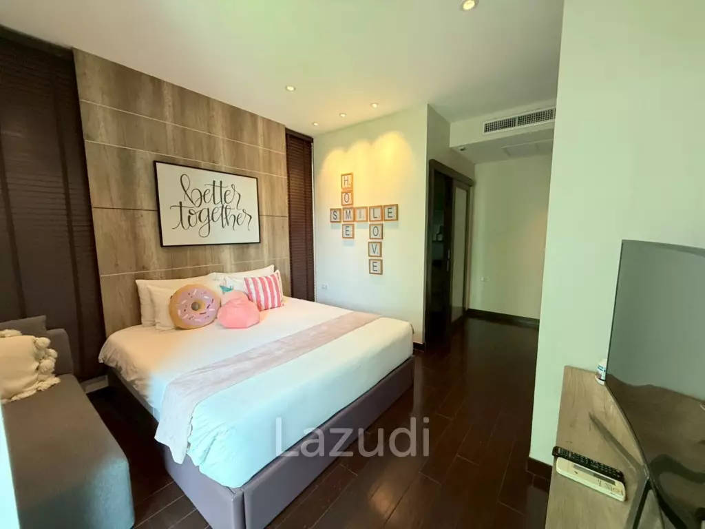 Spacious 2-Storey Villa with Rooftop Jacuzzi, 3 bed, 3 bath