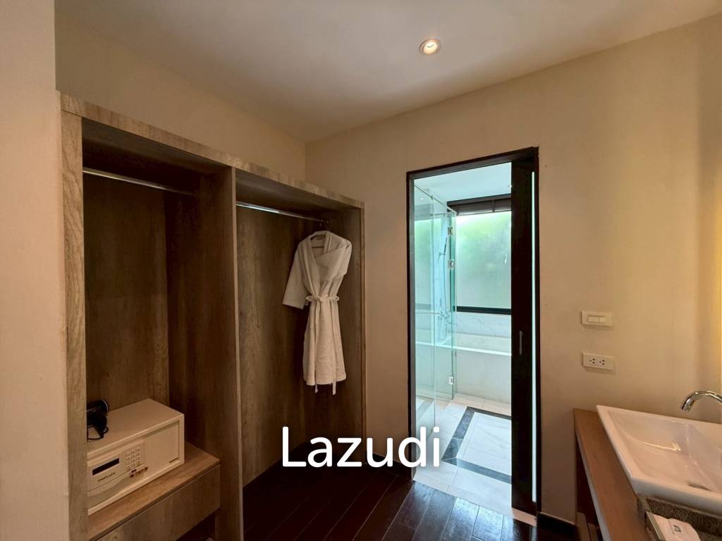 Spacious 2-Storey Villa with Rooftop Jacuzzi, 3 bed, 3 bath