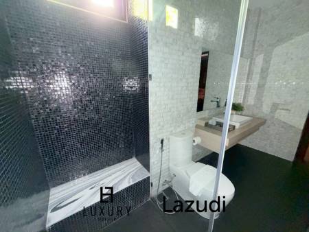 Spacious 2-Storey Villa with Rooftop Jacuzzi, 3 bed, 3 bath