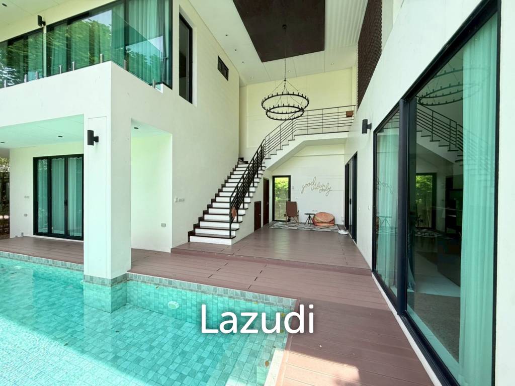 Spacious 2-Storey Villa with Rooftop Jacuzzi, 3 bed, 3 bath