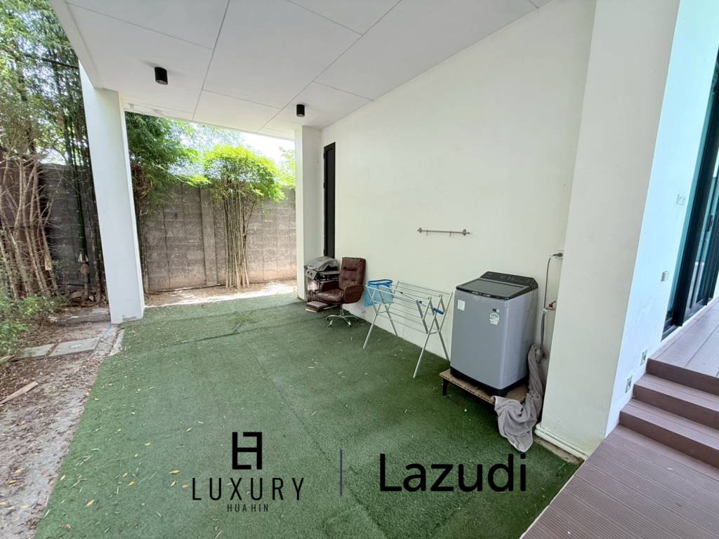 Spacious 2-Storey Villa with Rooftop Jacuzzi, 3 bed, 3 bath