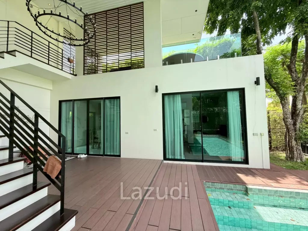 Spacious 2-Storey Villa with Rooftop Jacuzzi, 3 bed, 3 bath
