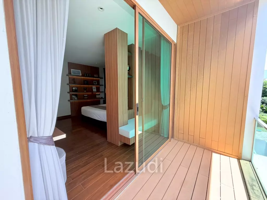 Two stories villa in It'z Time. 3 bed, 3 bath.