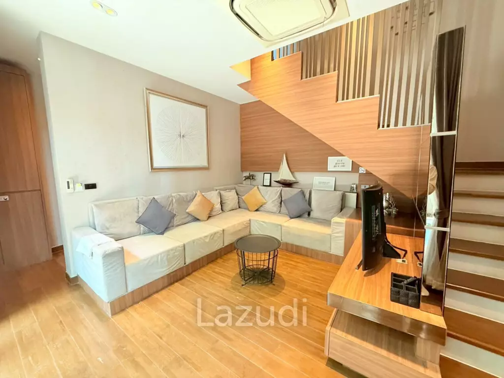 Two stories villa in It'z Time. 3 bed, 3 bath.