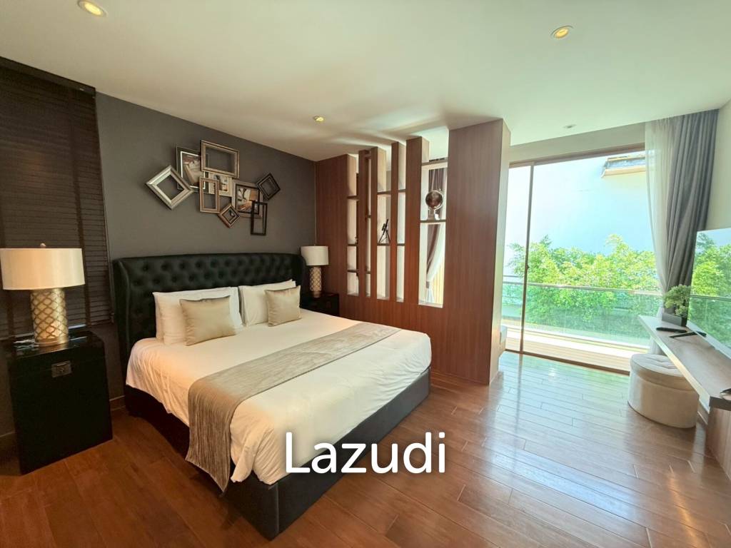 Two stories villa in It'z Time. 3 bed, 3 bath.