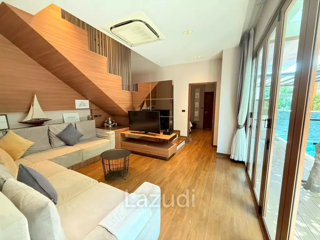 Two stories villa in It'z Time. 3 bed, 3 bath.