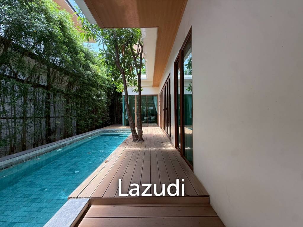 Two stories villa in It'z Time. 3 bed, 3 bath.