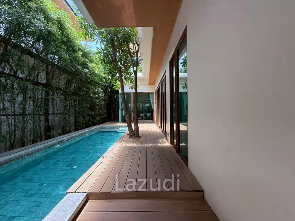 Two stories villa in It'z Time. 3 bed, 3 bath.