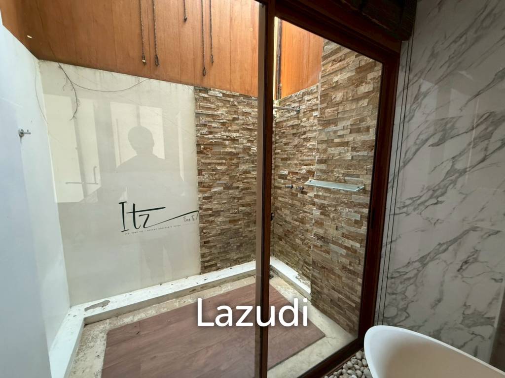 Two stories villa in It'z Time. 3 bed, 3 bath.